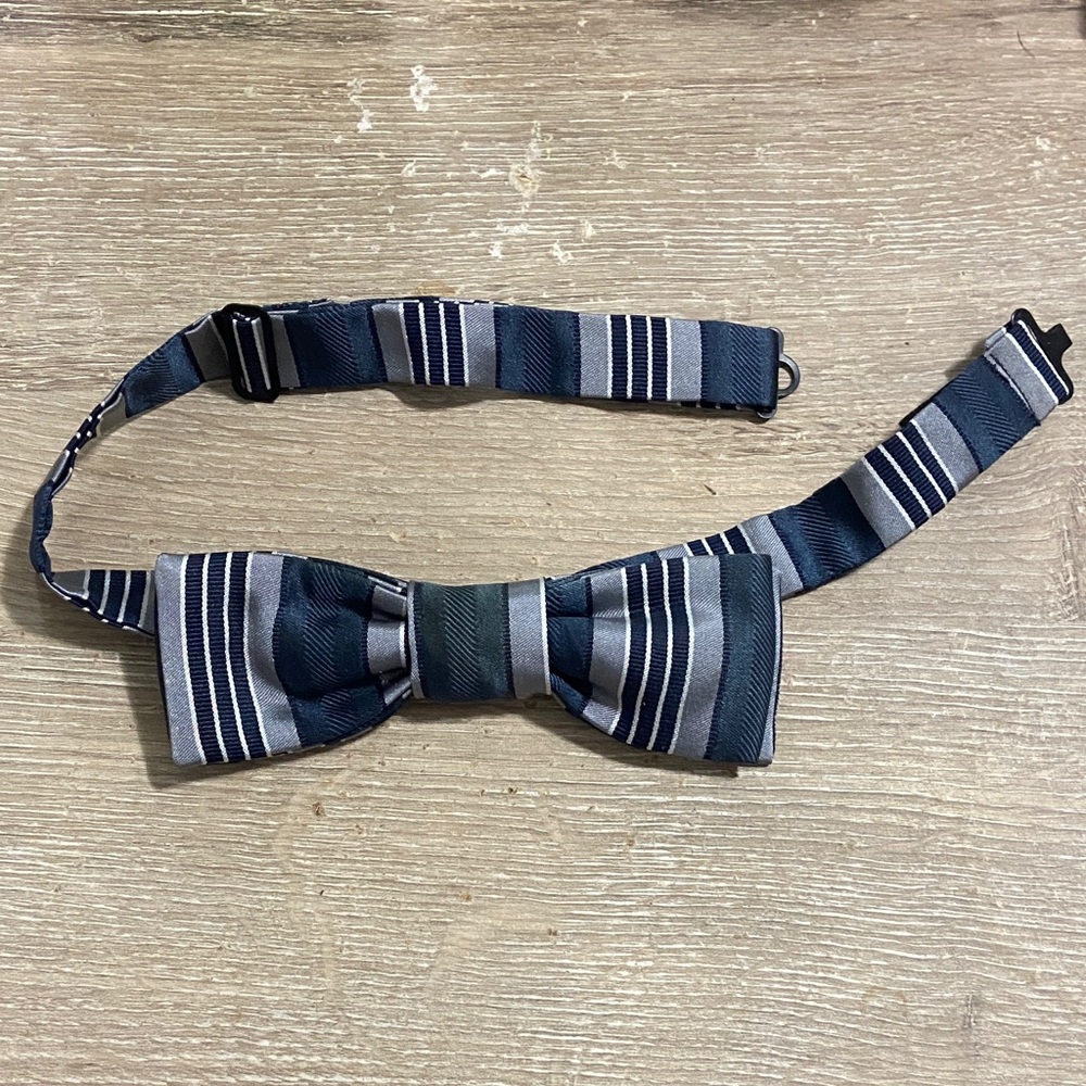 Dolce & Gabbana 100% Silk Navy and Gray Striped Bow Tie